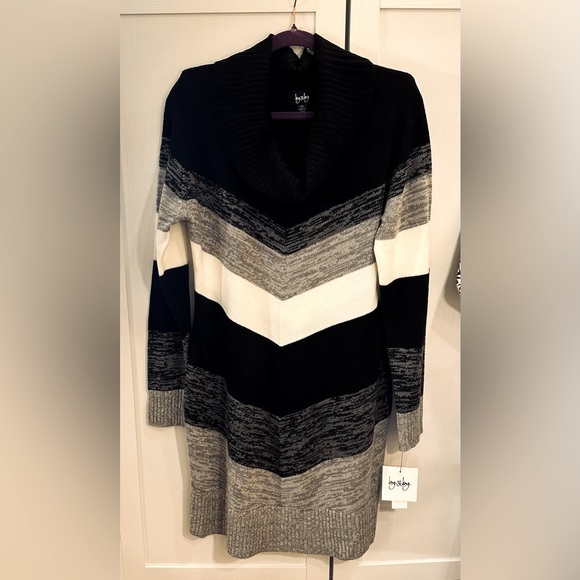 by&by Long Sleeve Sweater Dress - Black Chevron - Picture 5 of 12